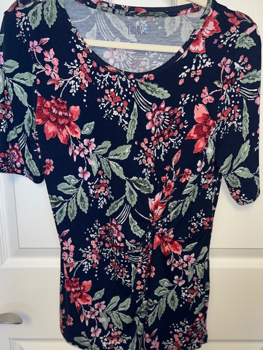 Croft & Barrow Women’s Navy Floral Dressy Tee S